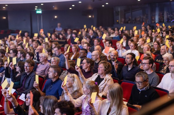 Chemische community in Nederland sfeerfoto van bezoekers
